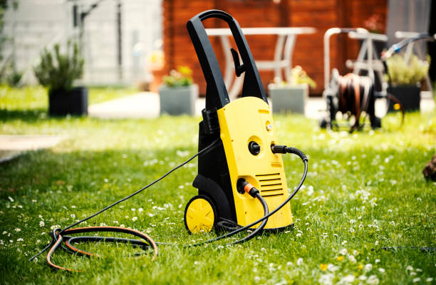 Best Pool Deck Cleaning  in Maybrook, NY